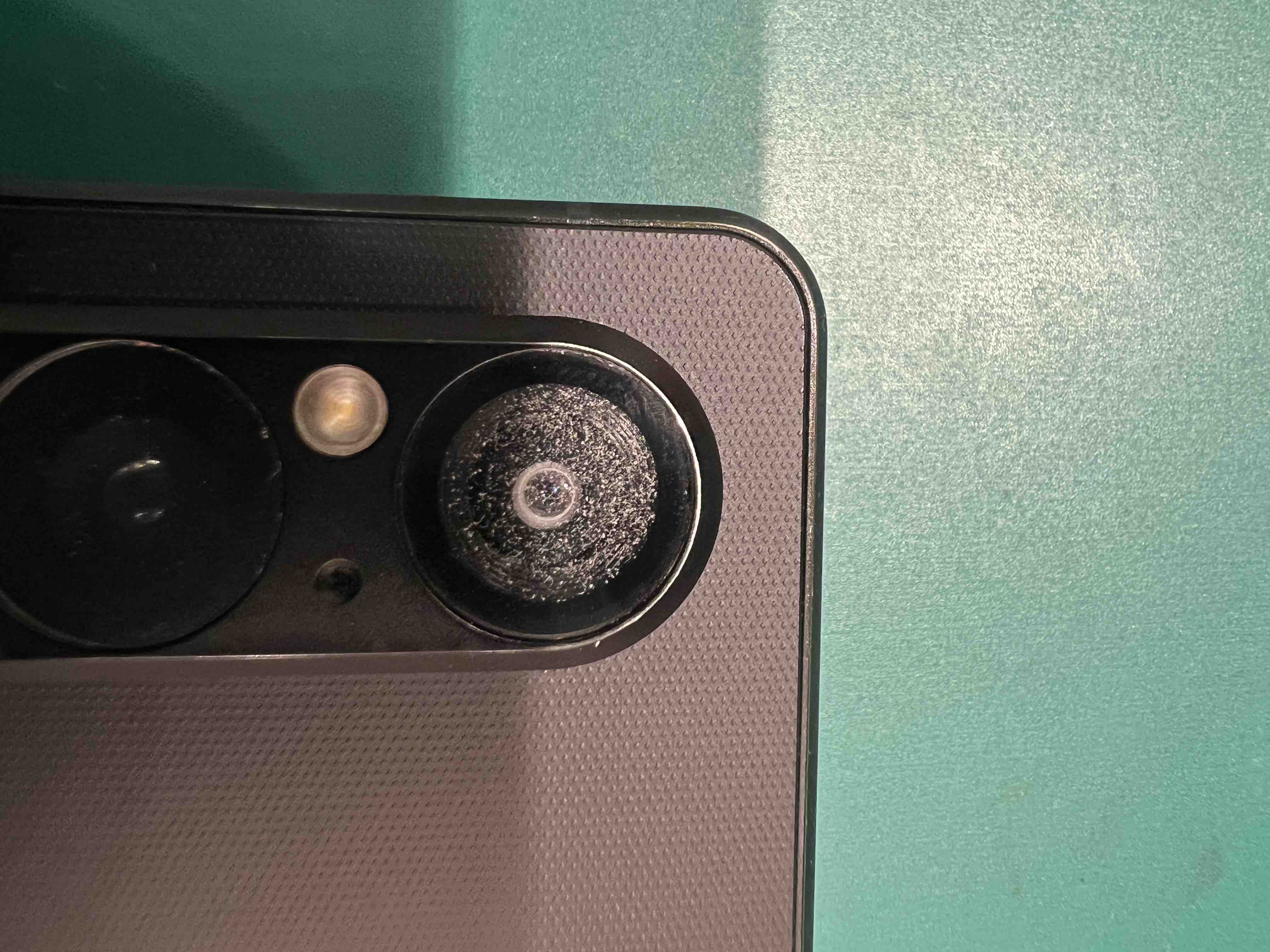 【青物横丁よりご来店】Xperia 1 Ⅴのカメラレンズクリーニングのご依頼いただきました！